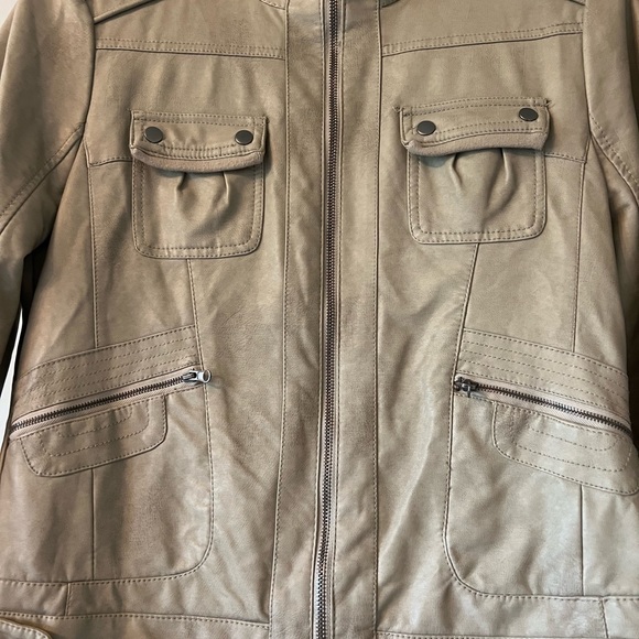 Collection by Bernardo Jacket - Picture 2 of 5